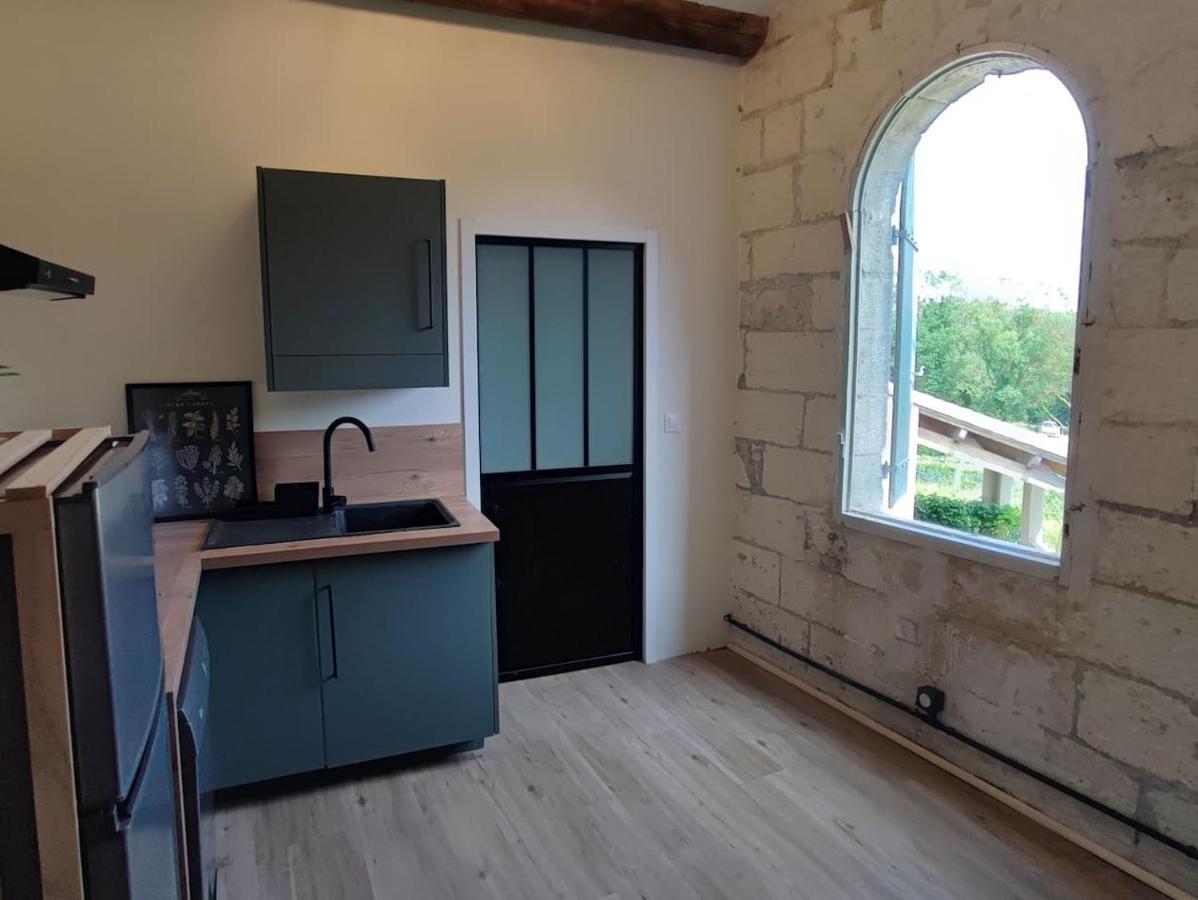 Appartement Au Calme Proche Centre Villeneuve-lès-Avignon Exterior photo